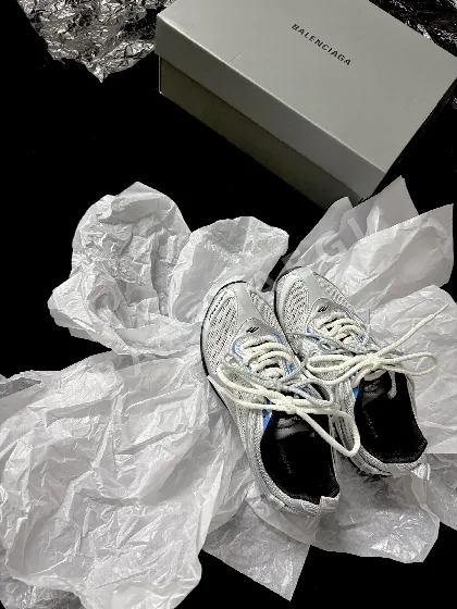 발렌시아가 메시 챙키 스니커즈 95896