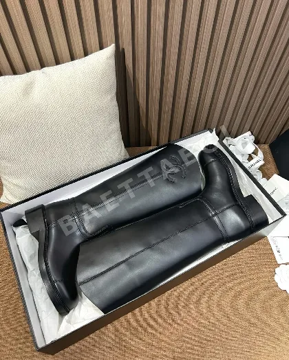 샤넬 부츠 가죽 더블 C 로고 187145