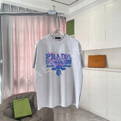 프라다 퍼스널라이즈드 레터 로고 반팔 티셔츠 53767