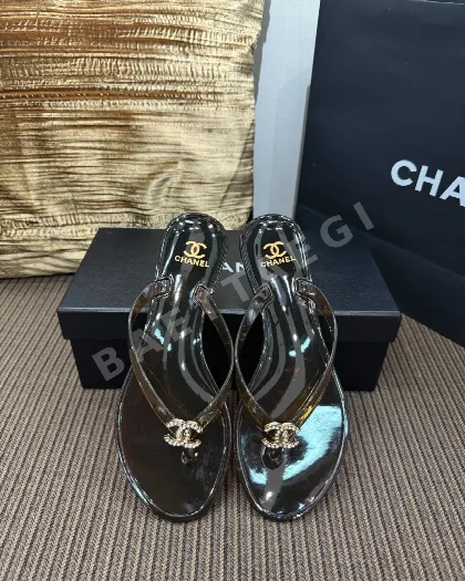 샤넬 더블 C 라인 스톤 버클 PVC 비치 샌들 80128