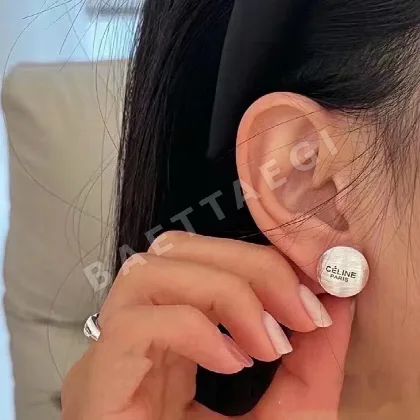 셀린느 빈티지 브러시드 텍스처 귀걸이 69444
