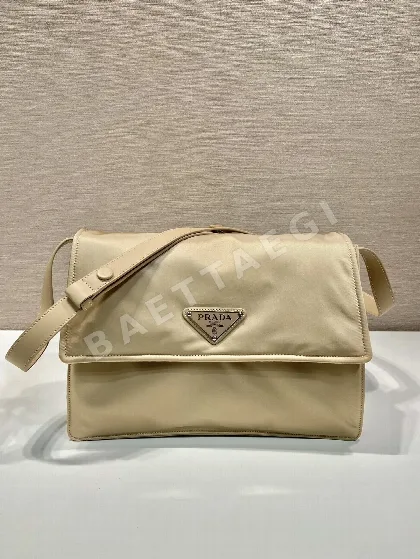 프라다 밀크티 나일론 숄더백 1BD255