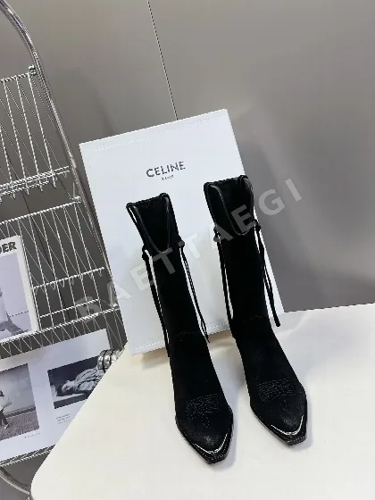 셀린느 개선문 로고 앵클 부츠 105122