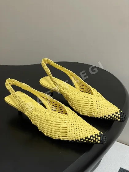 자크뮈스 컬러 블록 키튼 힐 오픈백 샌들 85167