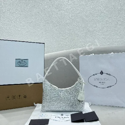 프라다 다이아몬드 장식 호보백 136562