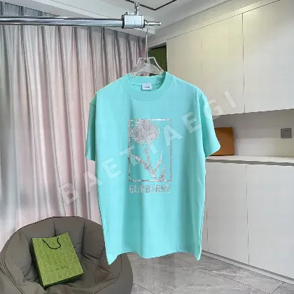 버버리 커스텀 레터 로고 반팔 티셔츠 49382