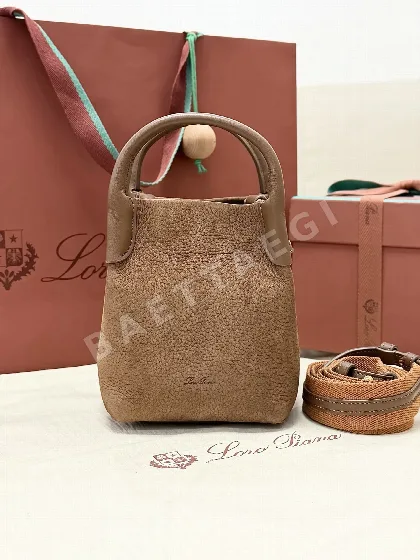 로로피아나 베일 미니 버킷백 133819