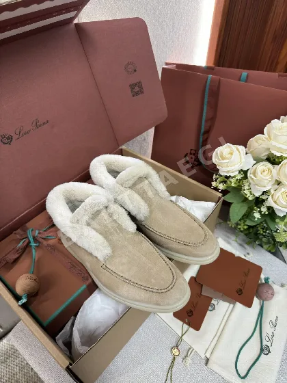 로로피아나 코요테 퍼 하이컷 남성 신발 93773
