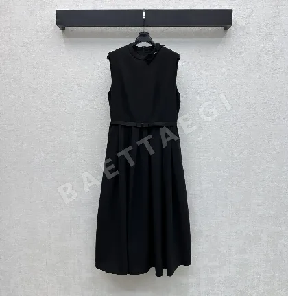 디올 자수 로고 벨트 플리츠 원피스 45887