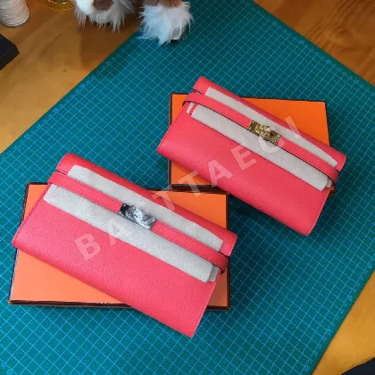 에르메스 켈리 복숭아빛 핑크 지갑 22894