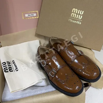 미우미우 브리티시 레트로 브로그 슈즈 94347
