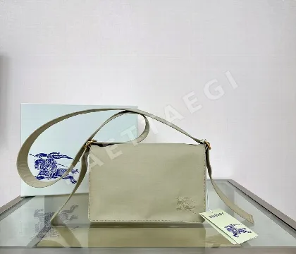 버버리 가방 40010