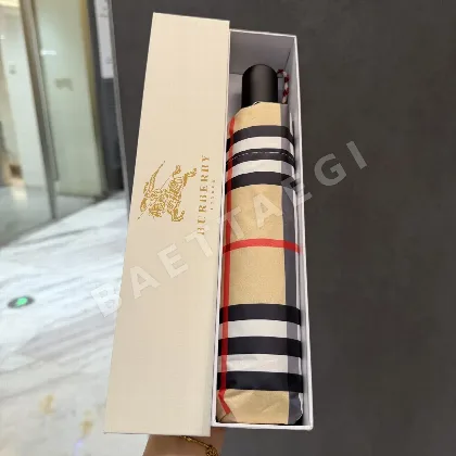 버버리 3단 접이식 자외선 차단 우산 85463