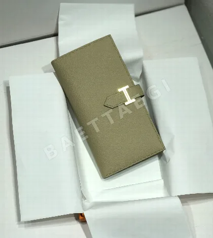 에르메스 H 버클 엡솜 가죽 지갑 22942