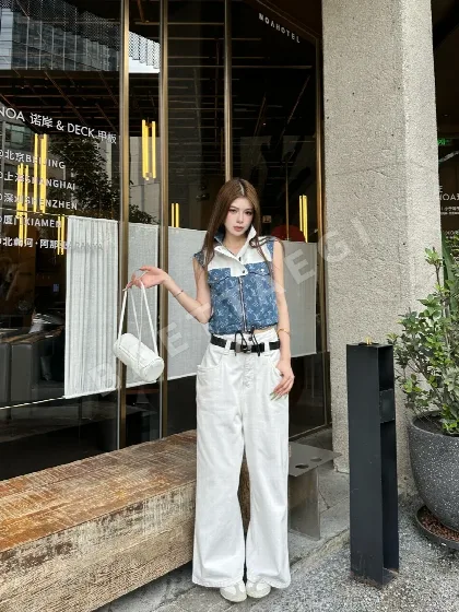 루이비통 여성 코튼 반팔 티셔츠 97704