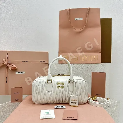 미우미우 가방 68296