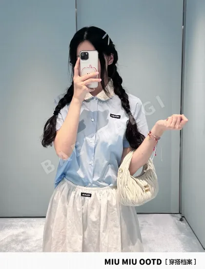 미우미우 자수 레이스 코튼 블루 셔츠 2632
