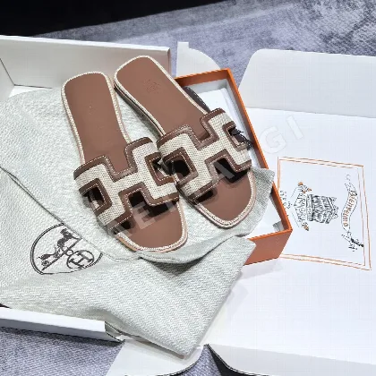 에르메스 클래식 오란 슬리퍼 95003