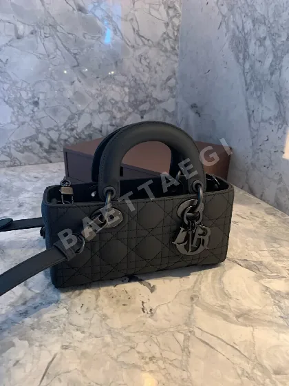디올 매트 블랙 레디 미니 백 105978