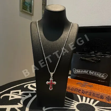 크롬하츠 레드 장식 크로스 목걸이 62690