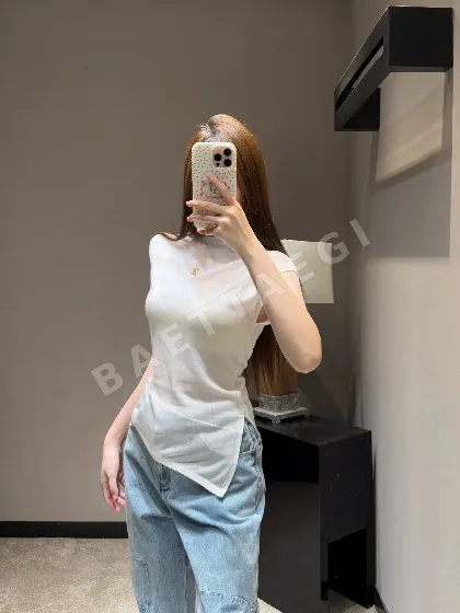 샤넬 비대칭 컷 여성 반팔 니트 탑 137745