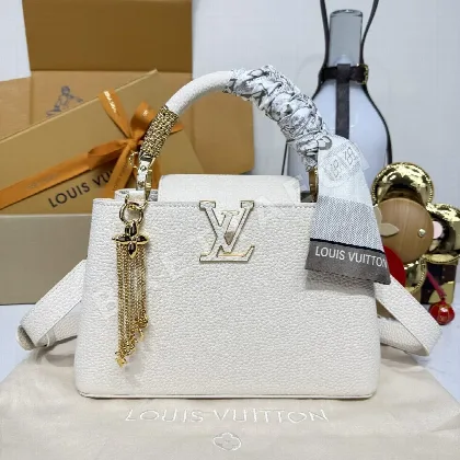 루이비통 캡시뉴 BB 핸드백 M26531