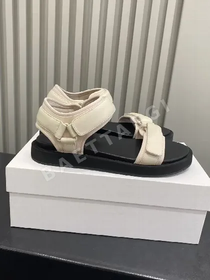 더로우 벨크로 샌달 113576