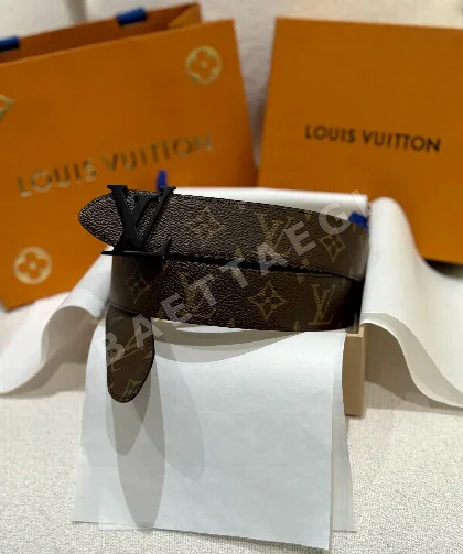 루이비통 LV 아이코닉 로고 양면 소가죽 벨트 172544
