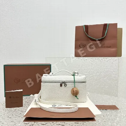 로로피아나 엑스트라포켓 핸드백 128906