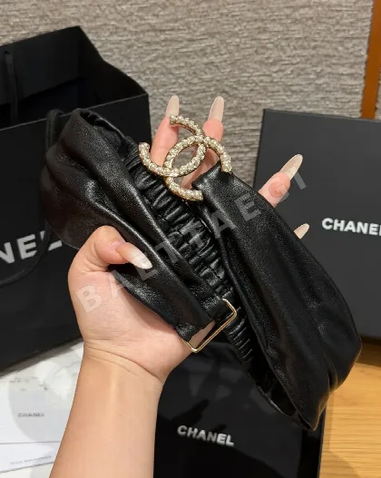 샤넬 진주 더블 C 램스킨 플리츠 벨트 174315