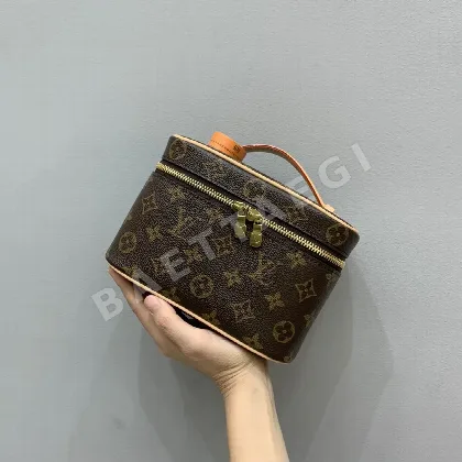 루이비통 로메가 미니 메이크업 백 가방 M44495