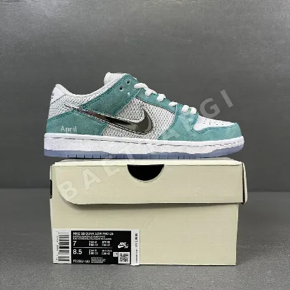 나이키 [TOP/S2] SB 덩크 로우 FD2562-400 200934 Nike SB Dunk Low April Skateboards