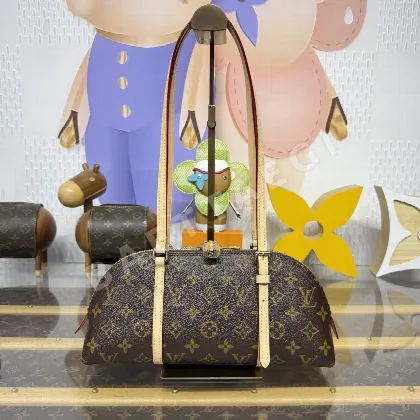 루이비통 모노그램 캔버스 스쿼이어 이스트웨스트 가방 M28953