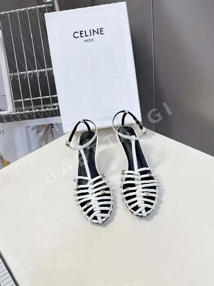 셀린느 개선문 오픈토 앵클 스트랩 펌프스 98502
