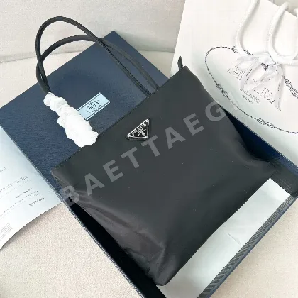 프라다 나일론 롱 핸들 토트백 25 cm 204355