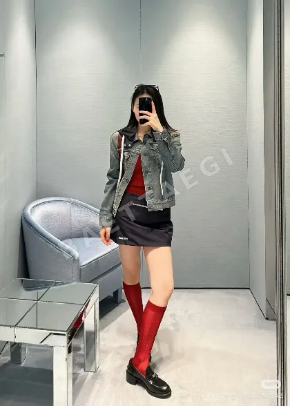 미우미우 페이크 투피스 숏 후드 데님 자켓