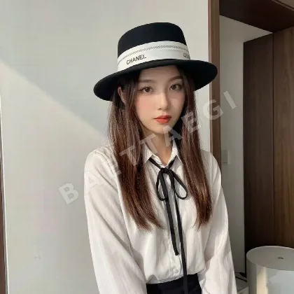샤넬 캐시미어 플랫 탑 모자 185425