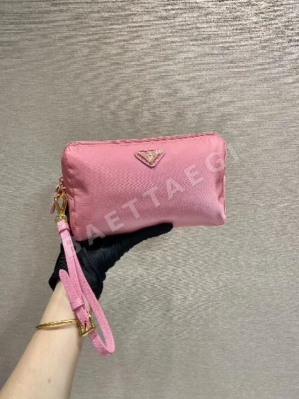 프라다 나일론 삼각 로고 핸드백 1NS693 67678