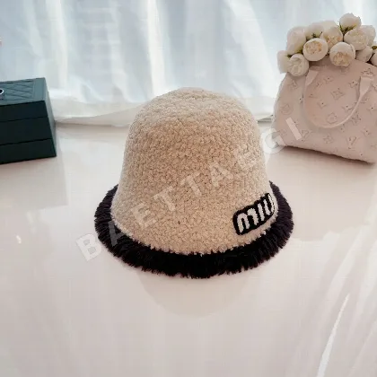 미우미우 모자 81139 Miu Miu Cap