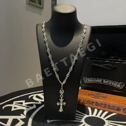 크롬하츠 크로스 플라워 목걸이 125473