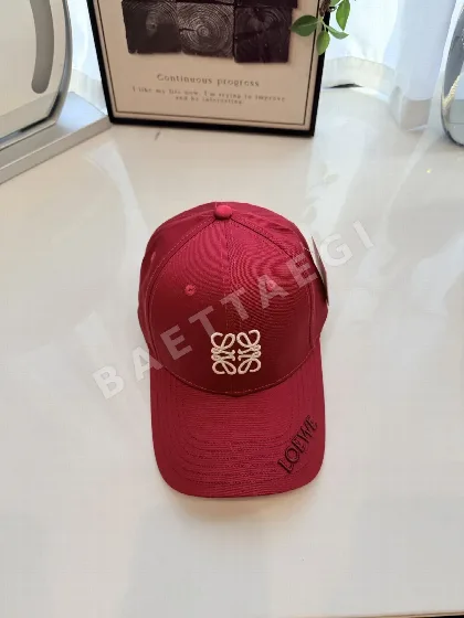 로에베 클래식 자수 캡 78930