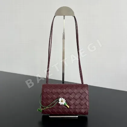 보테가베네타 안디아모 데이지 크로스바디백 838870 5652