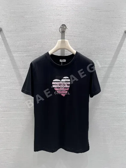 샤넬 핑크 라인스톤 하트 여성 반팔 티셔츠
