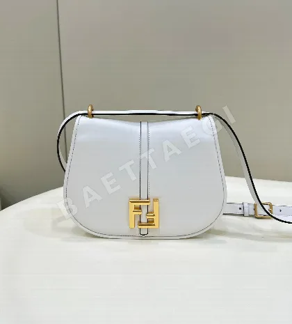 펜디 FF 로고 플랩 숄더백 8622 L 29248