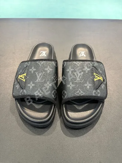 루이비통 샌들 149314