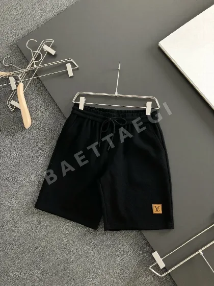 루이비통 남성 자수 반바지 131811