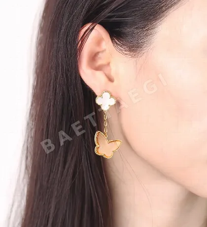 반클리프앤아펠 더블 플라워 금도금 귀걸이 63825