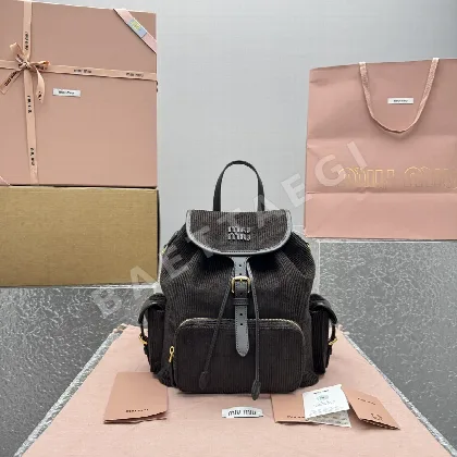미우미우 코듀로이 백팩 세일상품 133350