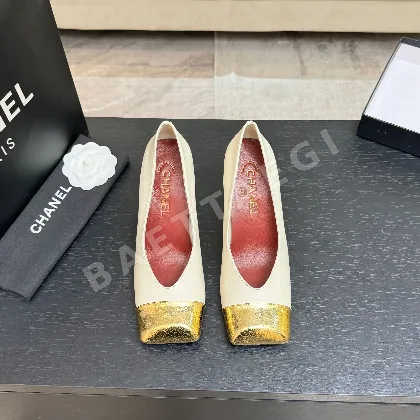 샤넬 더블 C 스티치 스퀘어토 오픈백 샌들 98619