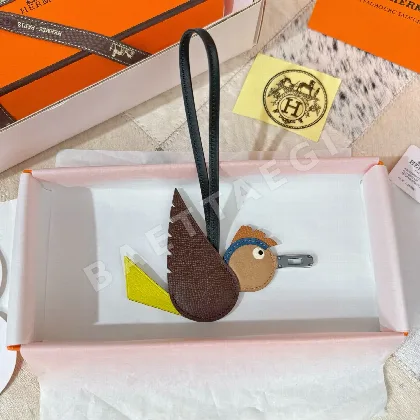 에르메스 버드 참 키링 124412